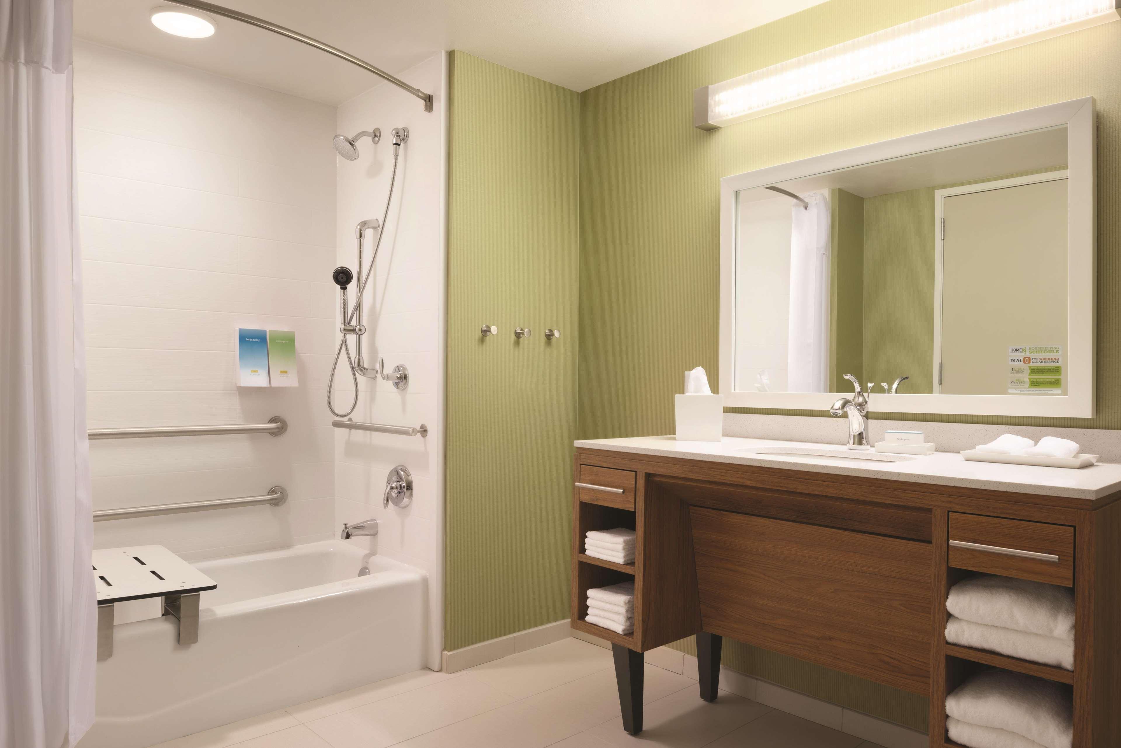 Home2 Suites By Hilton Iowa City Coralville Extérieur photo