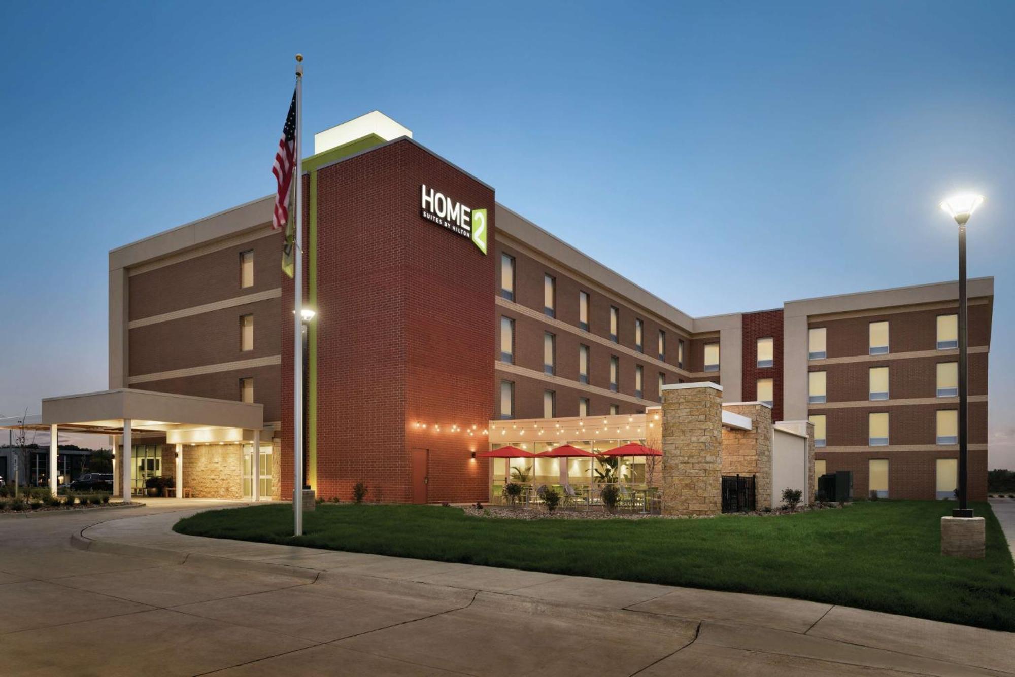 Home2 Suites By Hilton Iowa City Coralville Extérieur photo