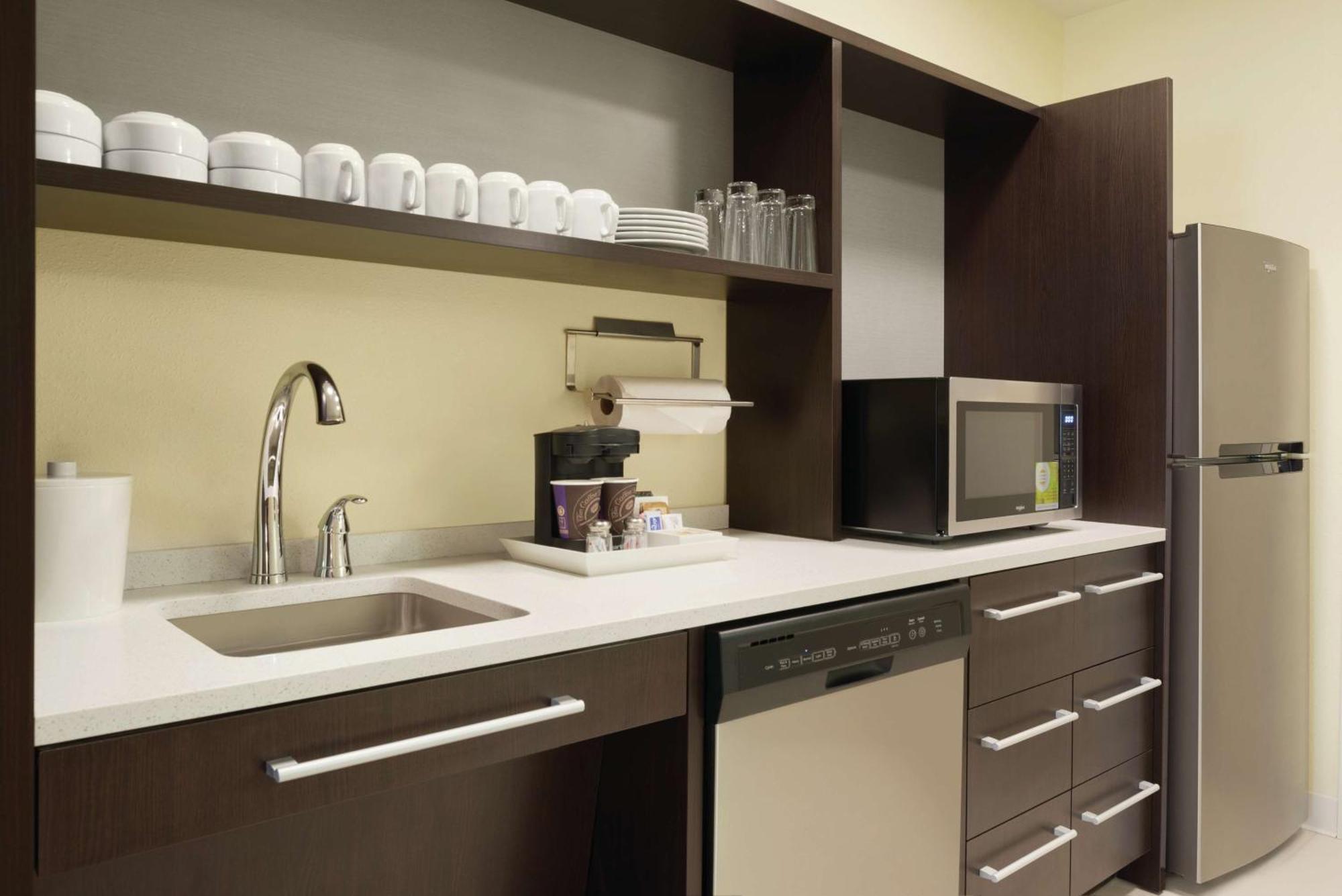 Home2 Suites By Hilton Iowa City Coralville Extérieur photo